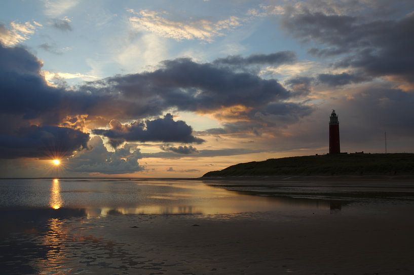 Lighthouse yellow by Geert Jan Klinkhamer