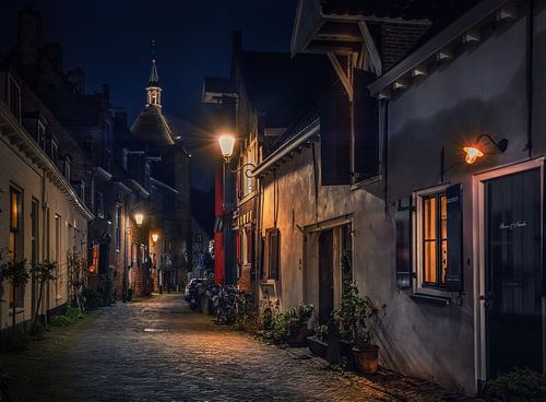 Oud straatje in Amersfoort van Edward Sarkisian