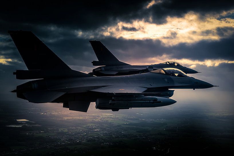 Gedetailleerde close-up beelden van F-16 gevechtsvliegtuigen. van ross_impress