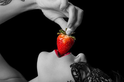 Strawberry dipping