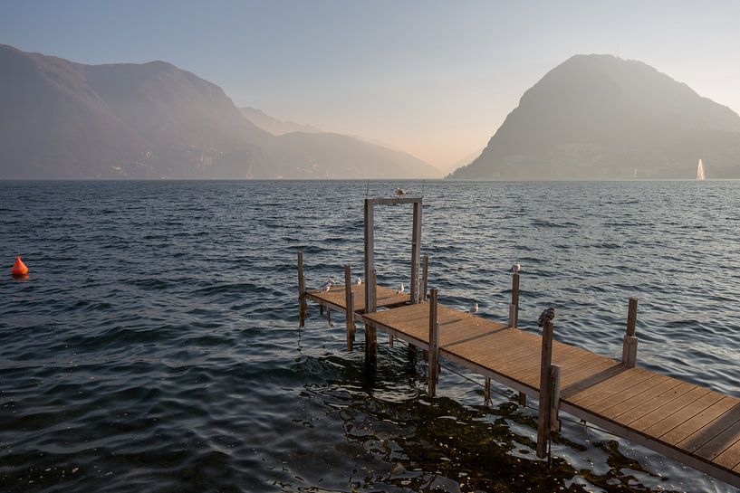 Luganersee bei Sonnenuntergang von Joost Adriaanse