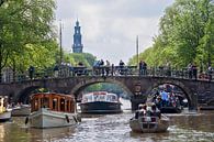 Vaartocht over de Amsterdamse grachten van Anouschka Hendriks thumbnail