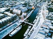 Zwolle besneeuwde Thorbeckegracht tijdens een koude winterochtend van Sjoerd van der Wal Fotografie thumbnail