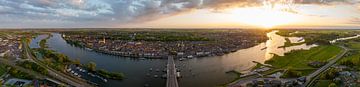 Kampen voorjaarszonsondergang panorama in vogelvlucht van Sjoerd van der Wal Fotografie