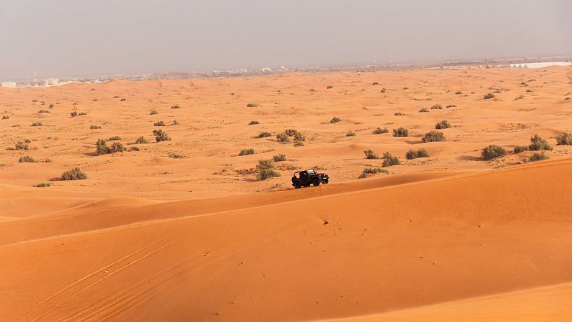 dubai desert car by Nabil Payandeh
