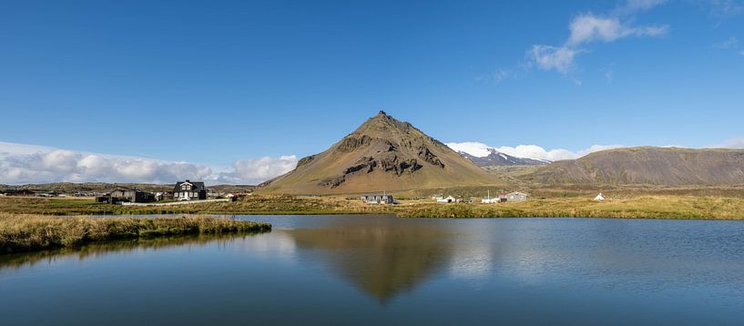 Panorama von Arnarstapi, Island. von Bart Ceuppens