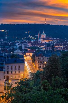 Vue du parc Letna sur Malá Strana le soir  sur Melanie Viola