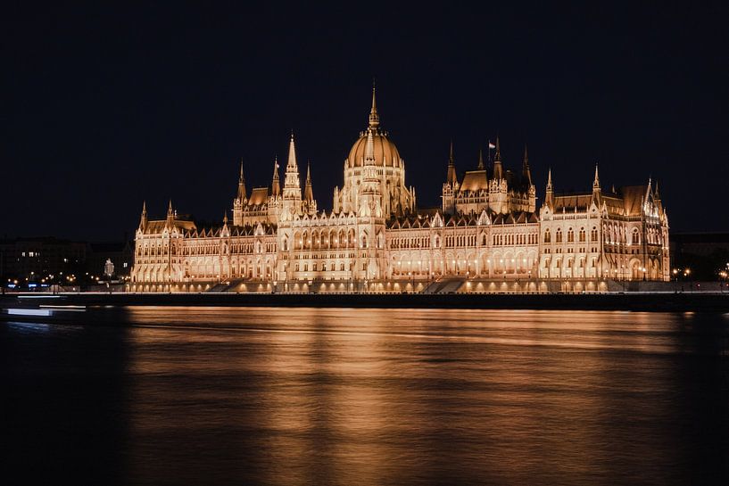 Budapest by Hello Pompoyo