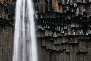 Chute d'eau de Svartifoss à Skaftafell, Islande