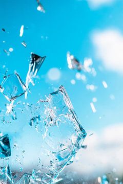 Glitzernde Wassertröpfchen im Licht von Poster Art Shop