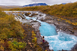 De Brúarárfoss Waterval in West-IJsland. van Wim van Gerven