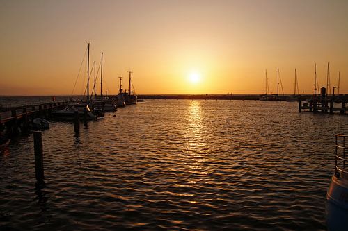 zonsondergang in haven