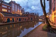 Utrecht in de avond: voormalige bierbrouwerij De Boog aan de Oudegracht. van Russcher Tekst & Beeld thumbnail
