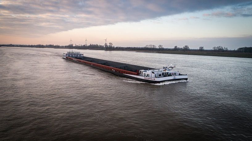 Motorfrachter Aquapolis von Vincent van de Water