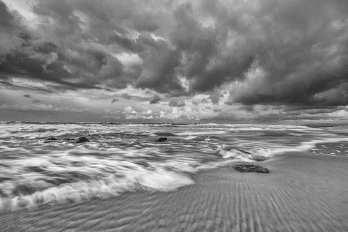 Raue See und Wolken entlang der Küste von Zeeland!