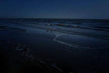 Zandvoort strand na zonsondergang van Jan van de Laar
