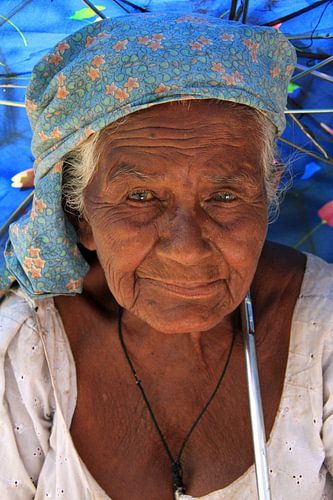 Old woman in Sri Lanka