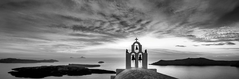 Coucher de soleil sur la mer en Grèce en noir et blanc par Manfred Voss, Photographie Noir et Blanc