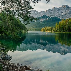 Sunrise at lake Eibsee by Tim Wouters