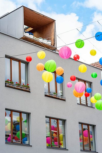 Colorful lanterns in Kempten by Leo Schindzielorz