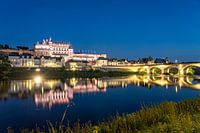 De Loire en het kasteel van Amboise bij zonsondergang, Amboise, Frankrijk | Het Ch�teau d'Amboise en