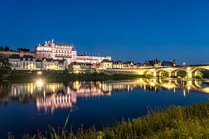 Die Loire und Schloss Amboise in der Abenddämmerung, Amboise, Frankreich  |  The Ch�teau d'Amboise a