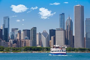 CHICAGO Skyline II by Melanie Viola