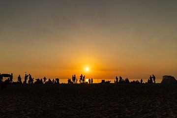 Petten Noord-Holland Zonsondergang op het strand van Paula van der Post