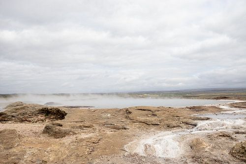 Geysir geiser in IJsland | Reisfotografie van Kelsey van den Bosch