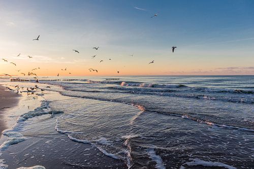 Avondwandeling langs de strandboulevard in Mielno