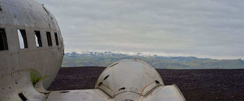 Verlaten DC-3 op IJsland van Kneeke .com