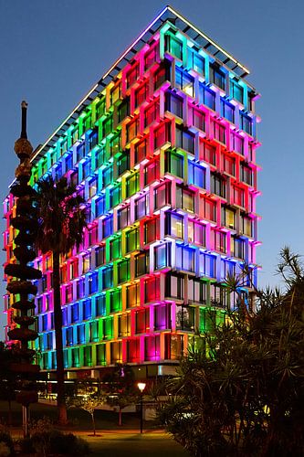 Raadhuis in regenboogkleuren