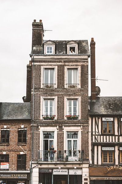 Een mooi gebouw in Pont-Audemer in Frankrijk van Bryan Van Tiggelen