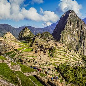 Breed panorama op de verborgen stad Machu Picchu, Peru