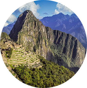 Breed panorama op de verborgen stad Machu Picchu, Peru