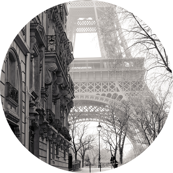 Eiffel Tower at Champs de Mars van Nico Geerlings