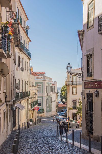 Alfama street in Lisbon by Bianca Kramer