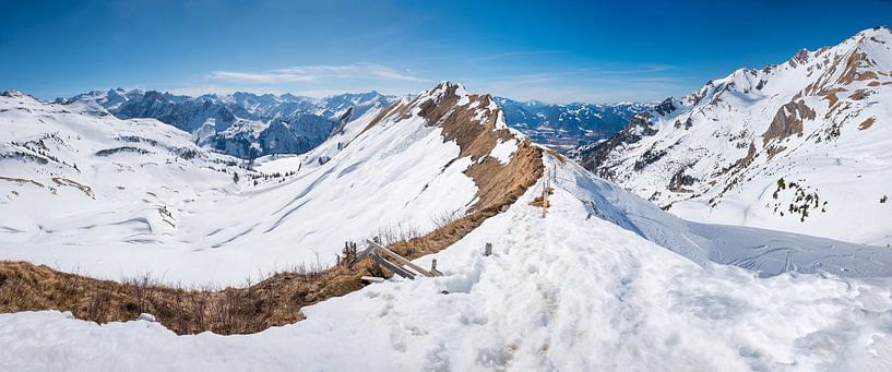Winter landscape Zeigersattel on the Nebelhorn mountain. by SusaZoom