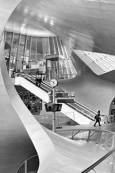 Architecture Gare d'Arnhem en noir et blanc - architecte Ben van Berkel