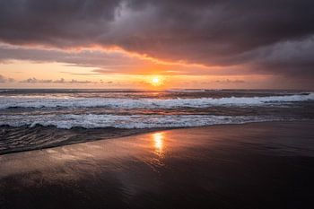 Sonnenuntergang in Canguu, Bali | Reisefotografie | Meer und Sonne