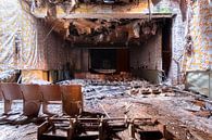 Show's Over. by Roman Robroek thumbnail