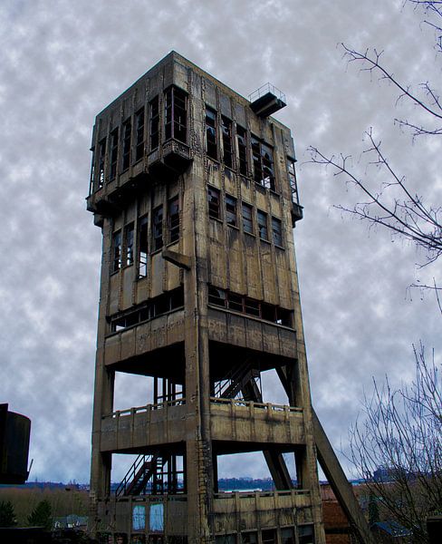 HASARD CHERATTE URBEX van Ivanovic Arndts