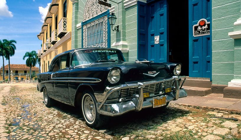 090 Trinidad - Scan From Analog Film van Adrien Hendrickx