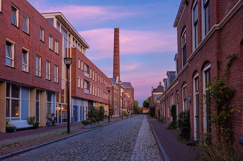 Raambuurt in Deventer bij zonsondergang, Nederland