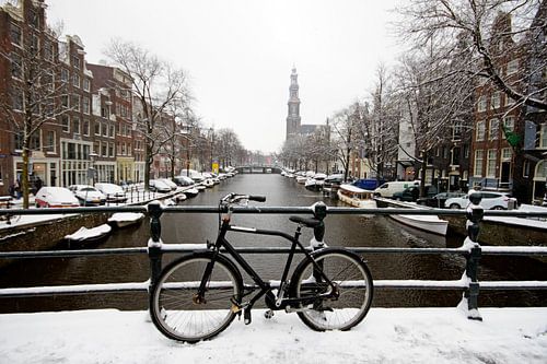 Besneeuwd Amsterdam met de Westerkerk