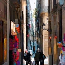 Einkaufsstraße in Barcelona - Foto mit AI von Marianne van der Zee