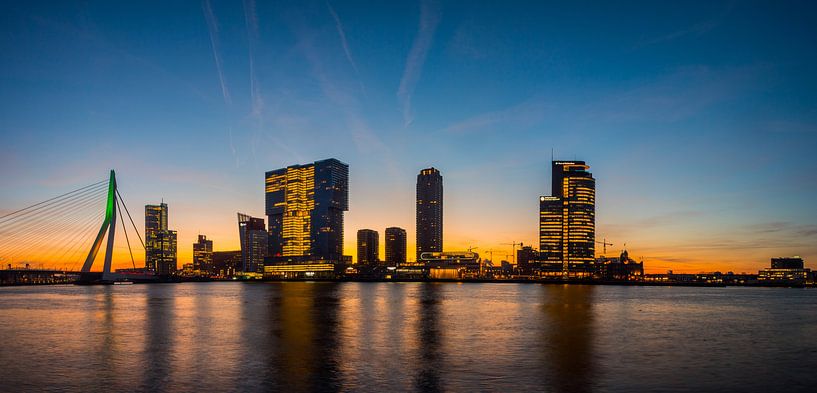 Skyline Rotterdam in the morning van Eddie Visser