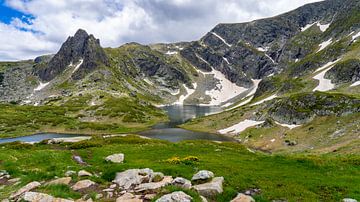 The Twin, een van de bergmeren van Rila 7 Lakes (Bulgarije) van Jessica Lokker