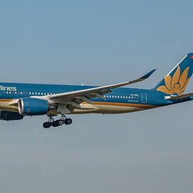 Vietnam Airlines Airbus A350-900. von Jaap van den Berg