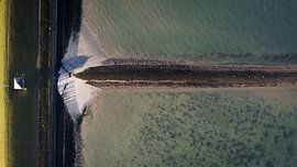 Wellenbrecher in der Oosterschelde von Top down - Maarten Kempen